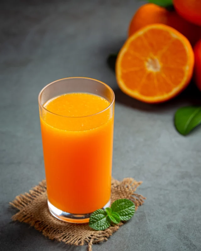 🍊 JUS D'ORANGE 🍊 
Quoi de mieux qu'un jus d'orange pressé pour bien commencer la journée ? 
#coeurdefrais #jusdorange #vitamines